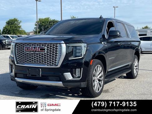 Used 2021 GMC Yukon XL Denali w/ Advanced Technology Package RWD image 3