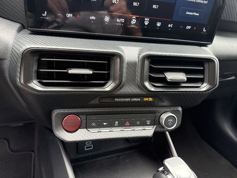 Used 2024 Ford Mustang Coupe RWD image 25