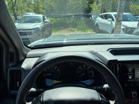 Used 2026 Nissan Frontier PRO-4X AWD/4WD image 34