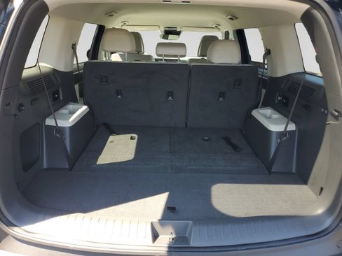 Used 2025 Hyundai Santa Fe SEL FWD image 32