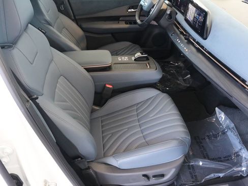 Used 2024 Nissan Ariya AWD image 47
