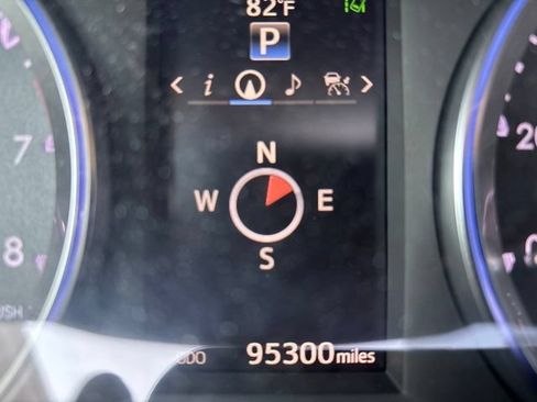 Used 2016 Toyota Highlander Limited Platinum FWD image 11