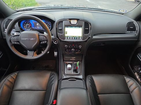 Used 2023 Chrysler 300 C RWD image 13
