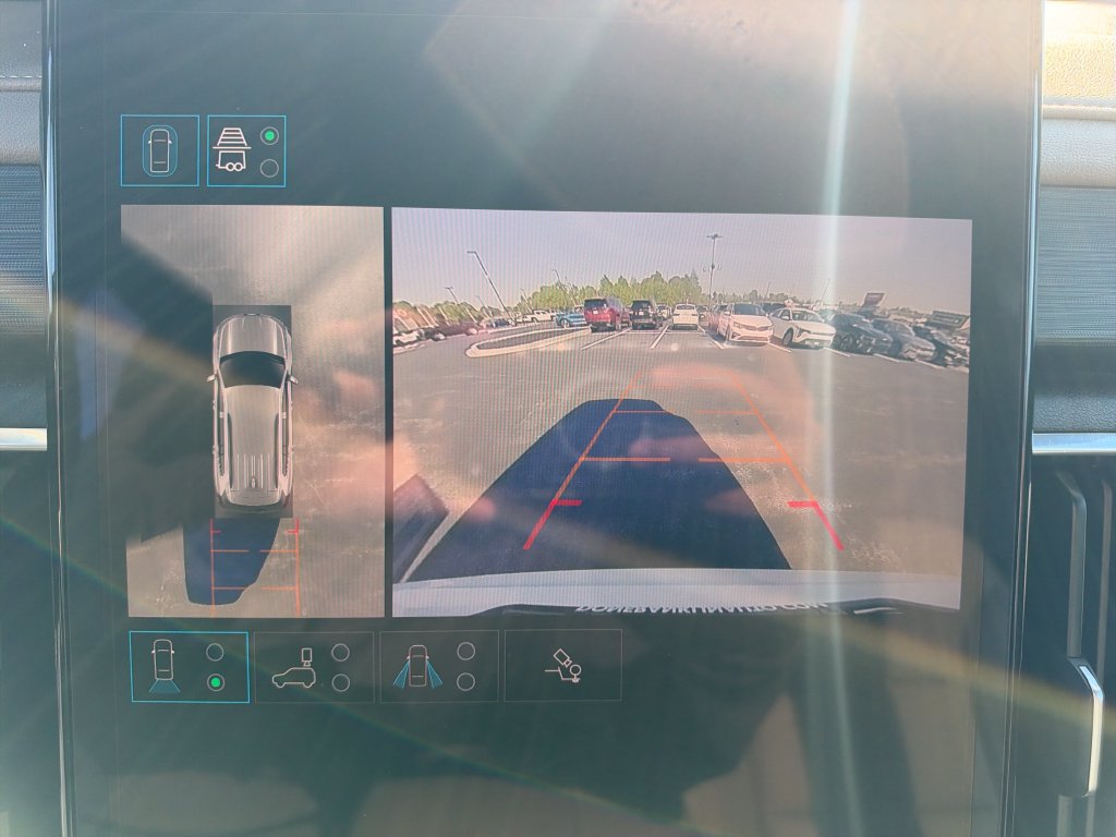 Used 2026 GMC Acadia Elevation w/ Elevation Premium Package FWD image 23