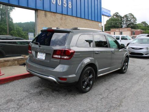 Used 2020 Dodge Journey Crossroad FWD image 4