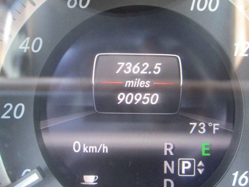 Used 2013 Mercedes-Benz E 350 4MATIC Sedan image 19