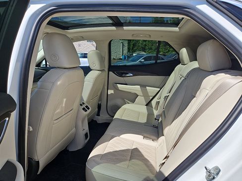 Used 2022 Buick Envision Avenir w/ Safety Package AWD/4WD image 10