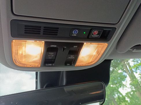 Used 2022 Honda Pilot Touring image 28