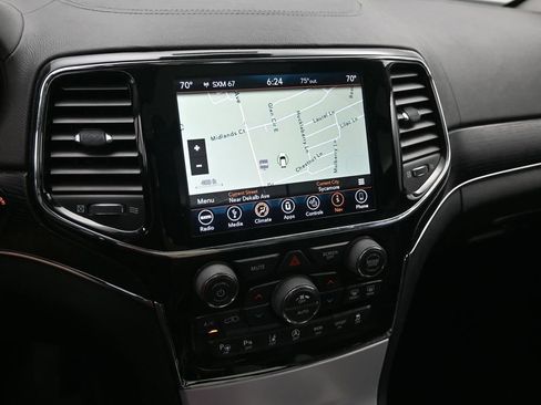 Used 2019 Jeep Grand Cherokee Summit AWD/4WD image 17