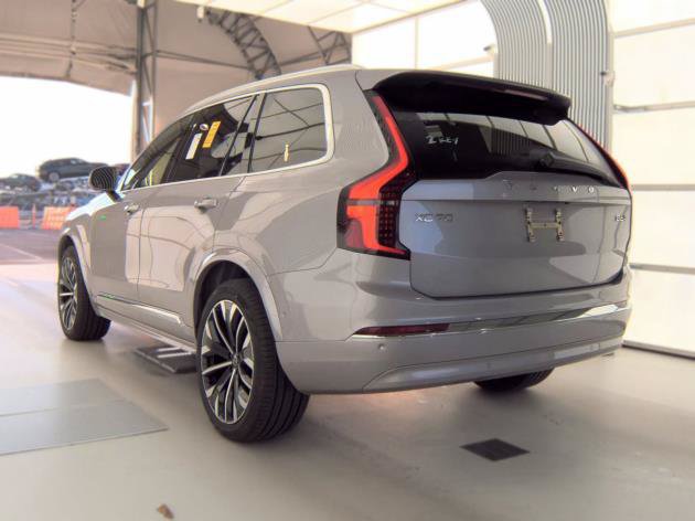 Used 2026 Volvo XC90 B6 Plus AWD/4WD image 3
