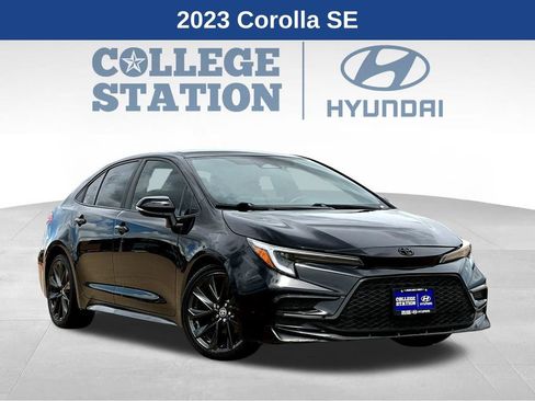 Used 2023 Toyota Corolla SE FWD image 1