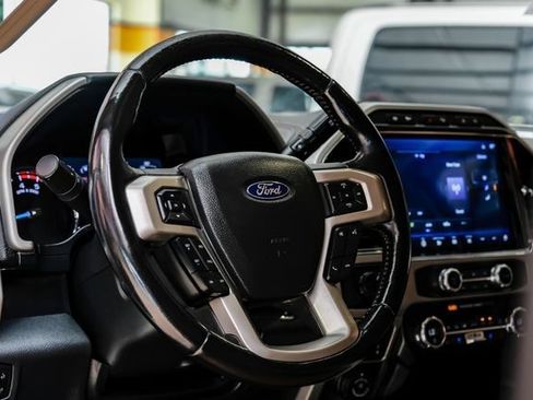 Used 2022 Ford F350 Lariat w/ Lariat Ultimate Package AWD/4WD image 18