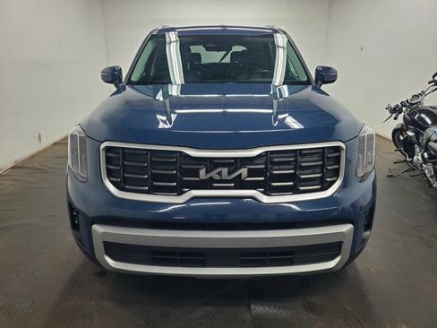 Used 2023 Kia Telluride S w/ S Sunroof Package image 2