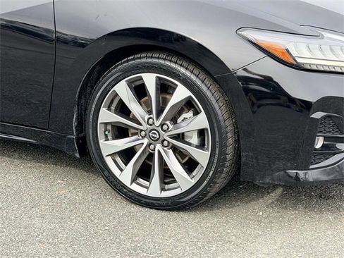 Used 2023 Nissan Maxima Platinum w/ Sport Mat Group image 9