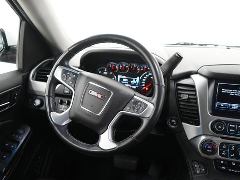 Used 2019 GMC Yukon XL SLT AWD/4WD image 15