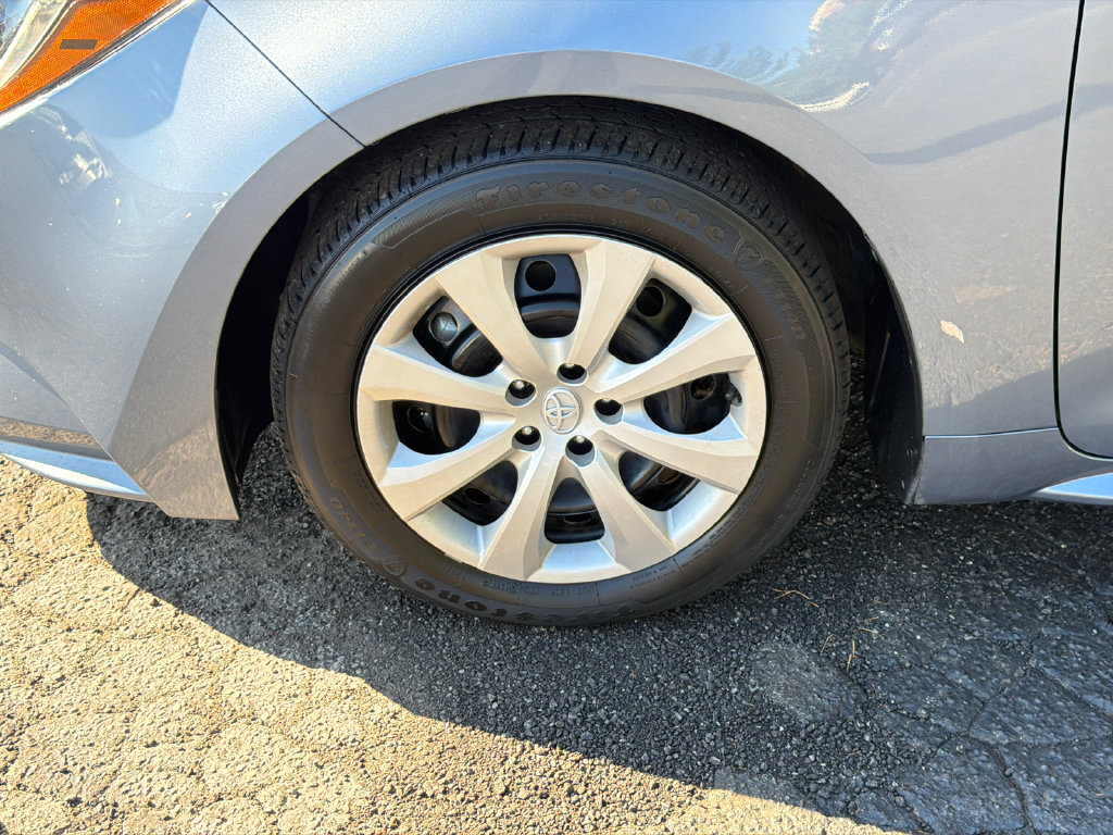 Used 2024 Toyota Corolla LE FWD image 13