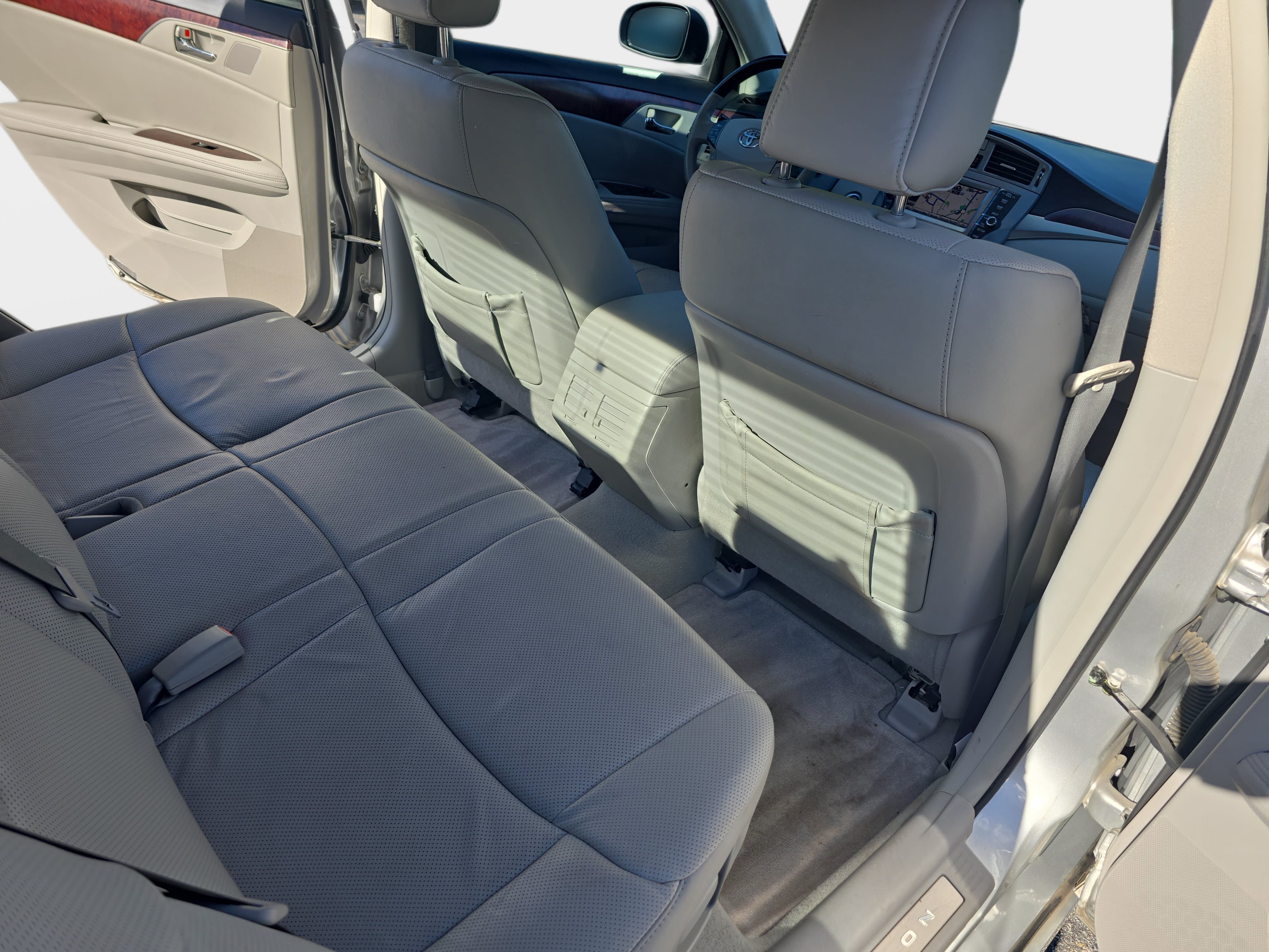 Used 2012 Toyota Avalon Limited FWD image 11