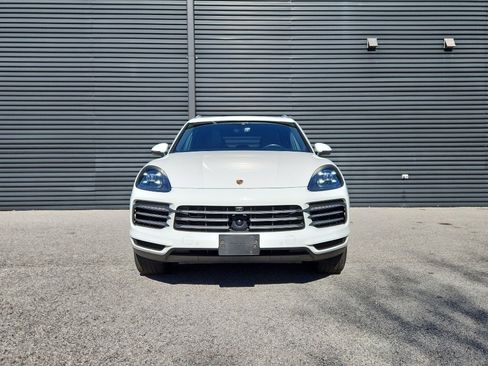 Certified 2023 Porsche Cayenne Platinum Edition image 10