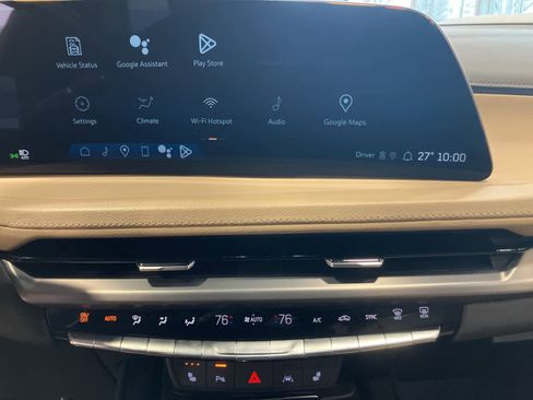 Used 2024 Cadillac XT4 Luxury image 18