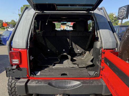 Used 2015 Jeep Wrangler Unlimited Sport w/ Max Tow Package AWD/4WD image 12