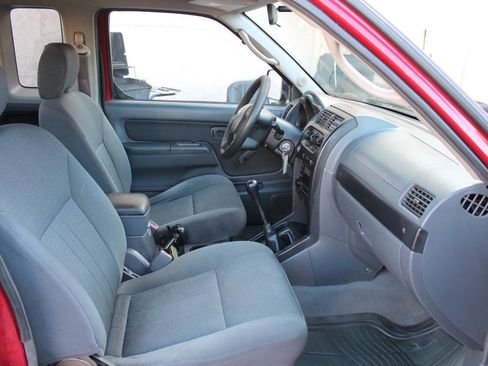 Used 2003 Nissan Frontier XE image 26