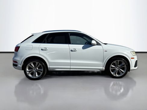 Used 2016 Audi Q3 2.0T Prestige w/ Prestige Package image 2