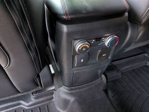 Used 2022 Ford Explorer ST-Line RWD image 36