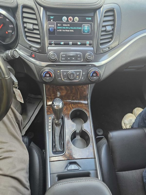 Used 2014 Chevrolet Impala LT w/ Convenience Package FWD image 23