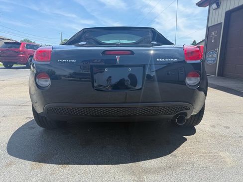 Used 2007 Pontiac Solstice Convertible w/ Premium Package RWD image 9