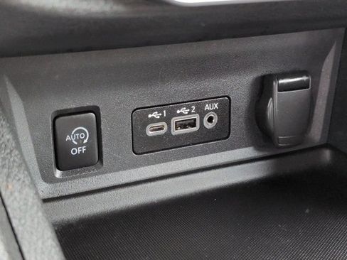 Used 2025 Nissan Sentra SV FWD image 19