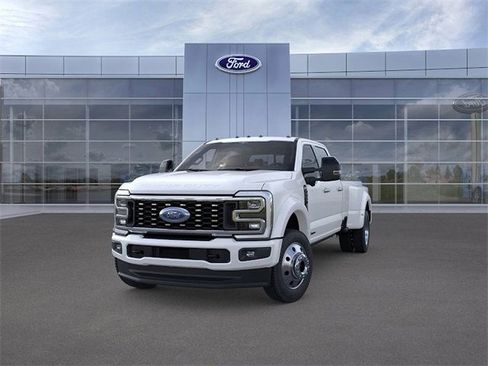 New 2026 Ford F450 Platinum w/ FX4 Off-Road Package image 2