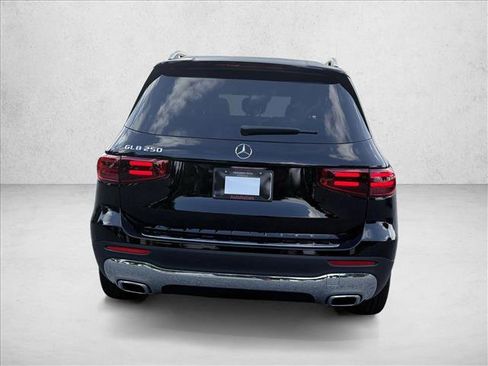 New 2025 Mercedes-Benz GLB 250 image 6