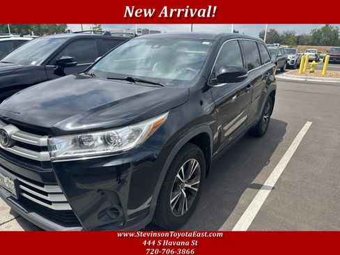 Used 2018 Toyota Highlander LE w/ Protection Package #3 AWD/4WD image 1