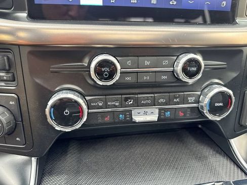 Used 2023 Ford F150 Raptor w/ Raptor 37 Performance Package AWD/4WD image 18