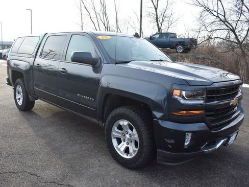 Used 2018 Chevrolet Silverado 1500 LT w/ All Star Edition image 10