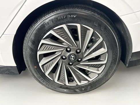 Used 2025 Hyundai Sonata SEL image 11