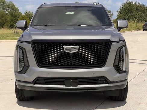 New 2026 Cadillac Escalade Platinum Sport w/ LPO, ONYX Package AWD/4WD image 7