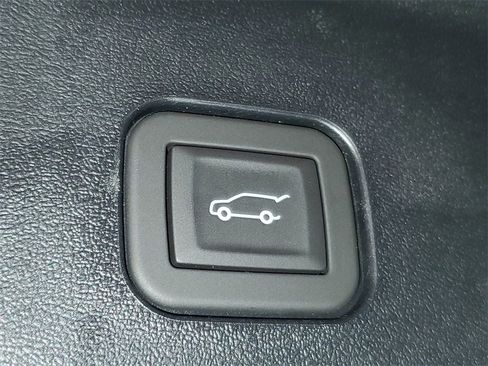 New 2026 Cadillac Vistiq Luxury image 8