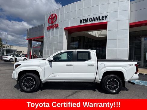 Certified 2024 Toyota Tacoma TRD Sport w/ TRD Sport Upgrade Package AWD/4WD image 3