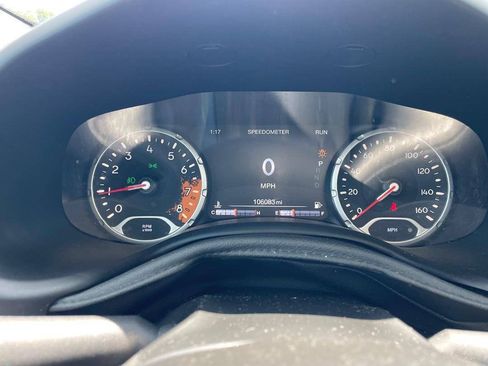 Used 2018 Jeep Renegade Altitude w/ UConnect 8.4 Nav Group AWD/4WD image 17
