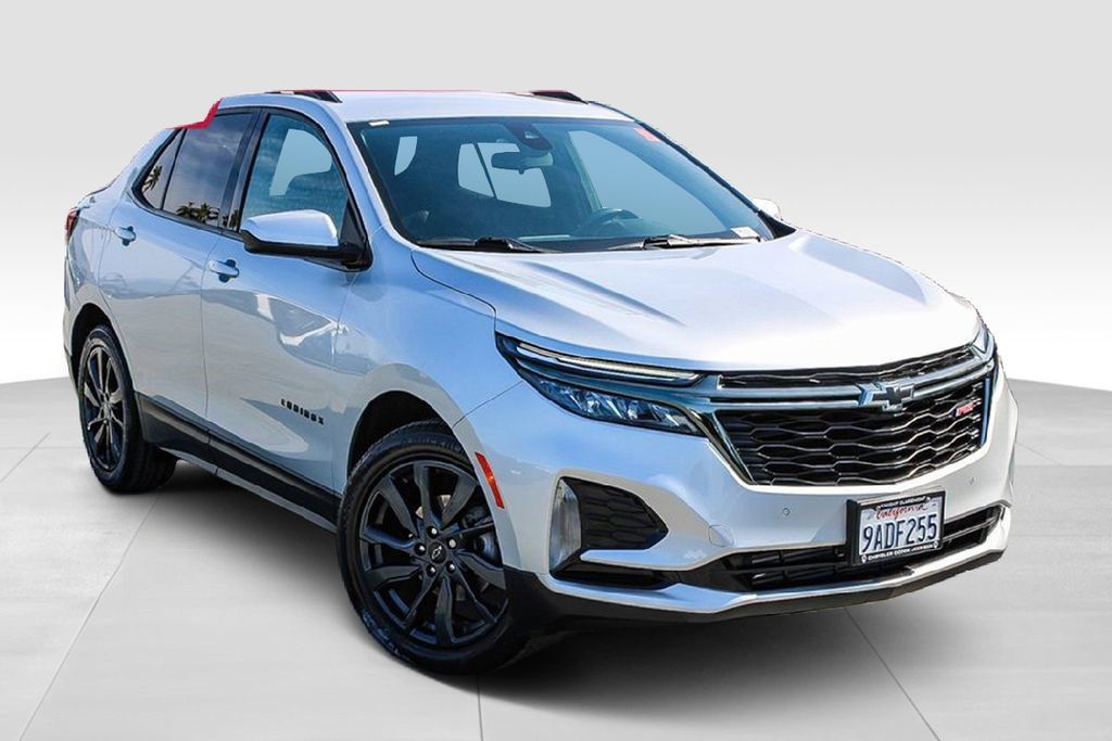 Used 2022 Chevrolet Equinox RS FWD image 2