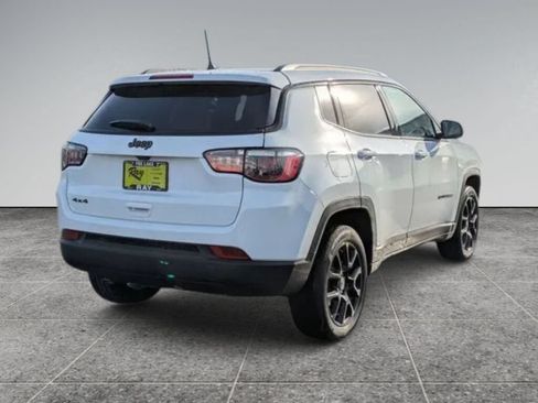 Certified 2026 Jeep Compass Latitude w/ Sun and Sound Group AWD/4WD image 7