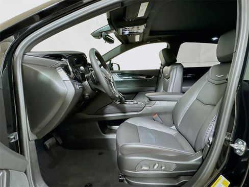 New 2026 Cadillac XT5 Premium Luxury image 12