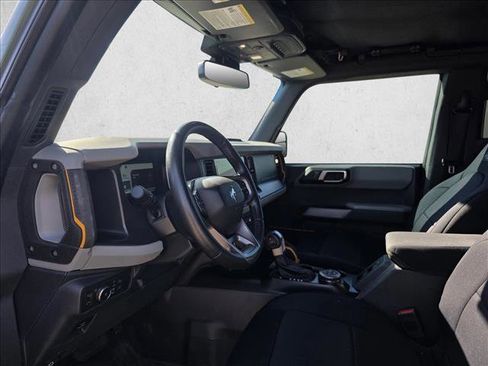Used 2022 Ford Bronco Badlands image 11