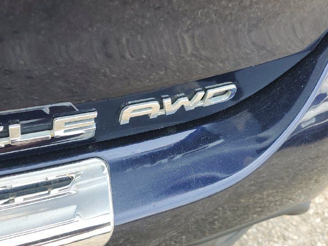 Used 2022 Toyota Highlander XLE AWD/4WD image 6