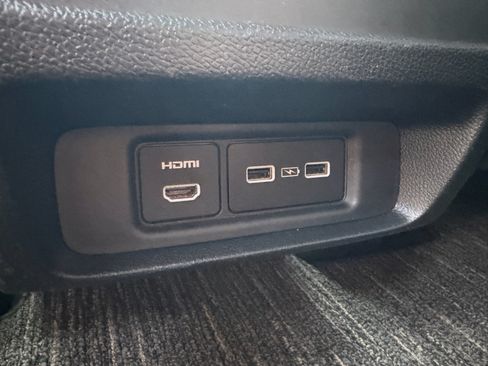 Used 2024 Honda Odyssey Touring image 32