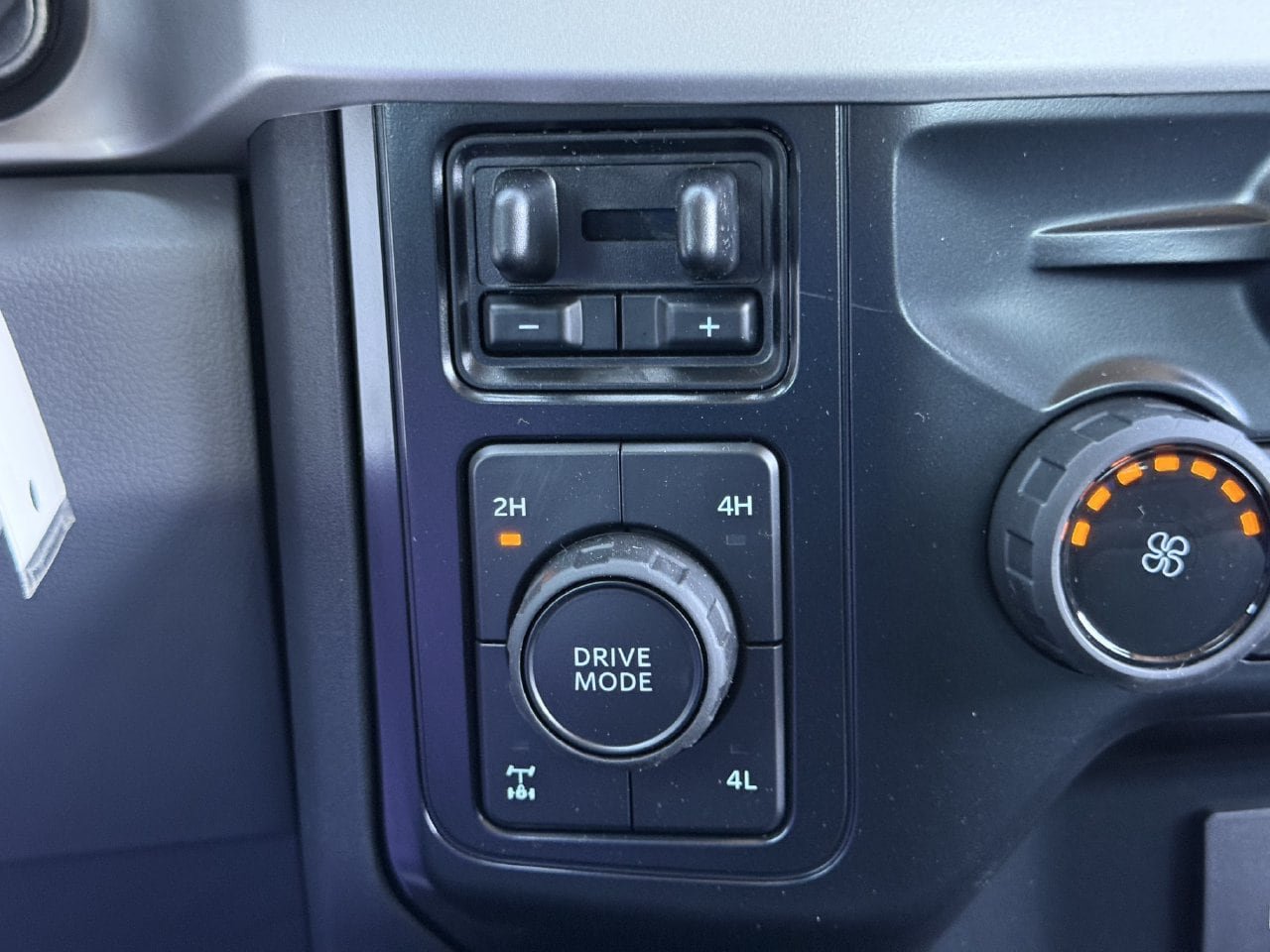 New 2026 Ford F250 XL w/ STX Appearance Package AWD/4WD image 18
