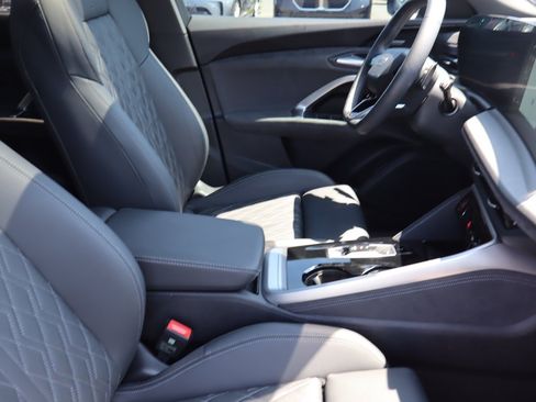 Used 2025 Audi SQ5 Premium Plus w/ Premium Plus Package AWD/4WD image 15