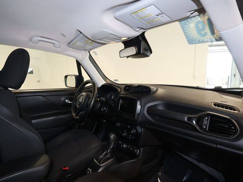 Used 2019 Jeep Renegade Altitude w/ Quick Order Package 2XM AWD/4WD image 27