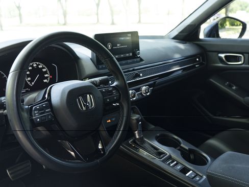 Used 2024 Honda Civic Sport image 16